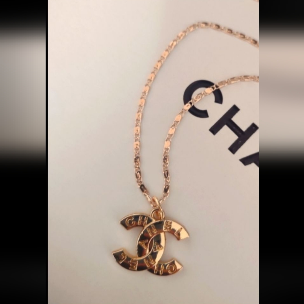 Signature Pendant Gold Necklace Brand New